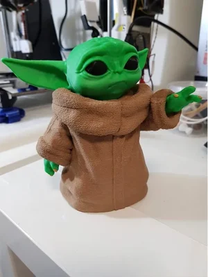 figurina baby yoda